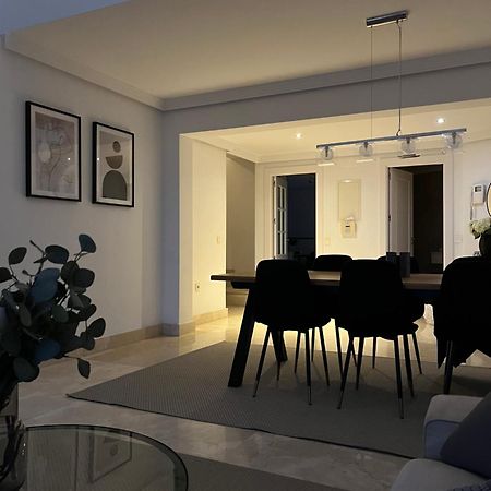 Ferienwohnung Penthouse With Sea Views In Marbella Exterior foto