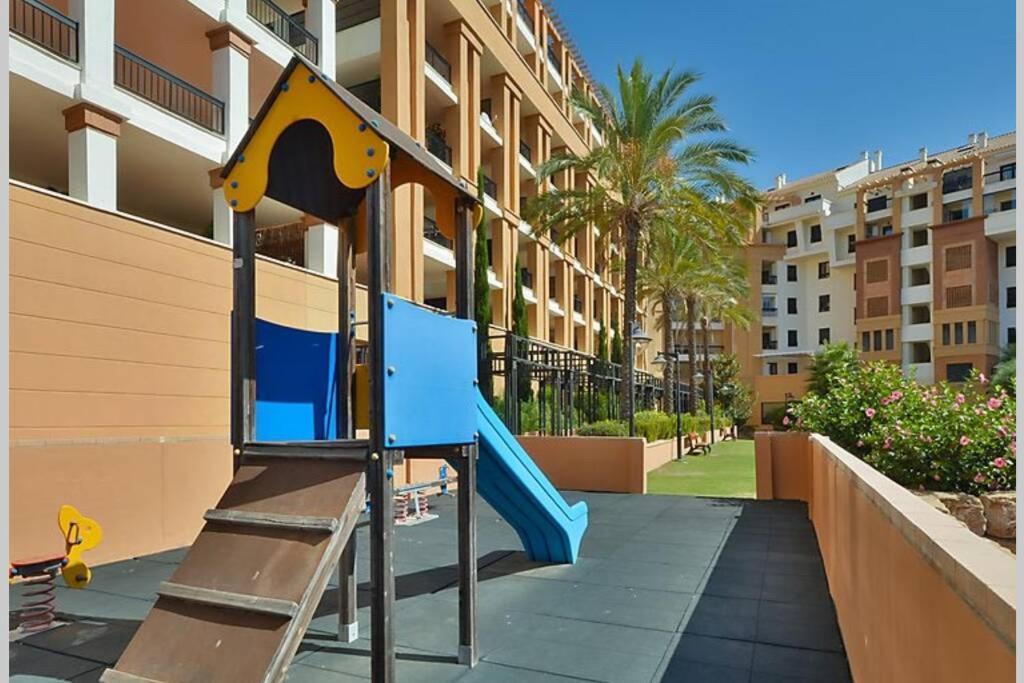 Ferienwohnung Penthouse With Sea Views In Marbella Exterior foto
